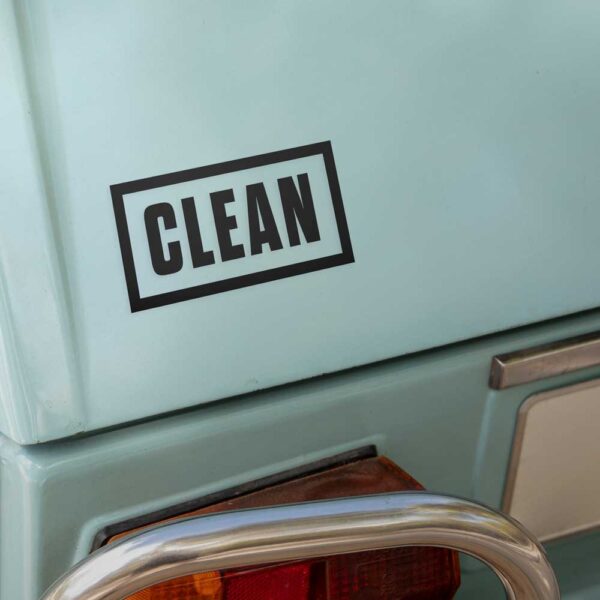 Auto Aufkleber Clean auf Auto