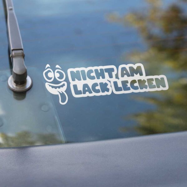 Auto Aufkleber - Nicht am Lack lecken auf Heckscheibe