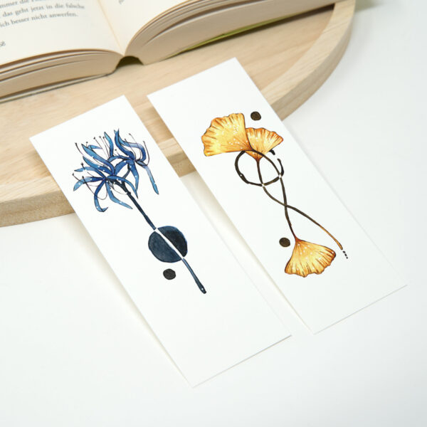 2 Lesezeichen mit japanischen Blumen Spinnenlilie und Gingko