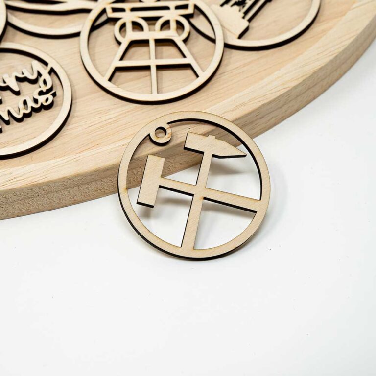 Weihnachtsbaum Anhänger aus Holz aus dem Ruhrpott - Motiv Hacke und Schlegel