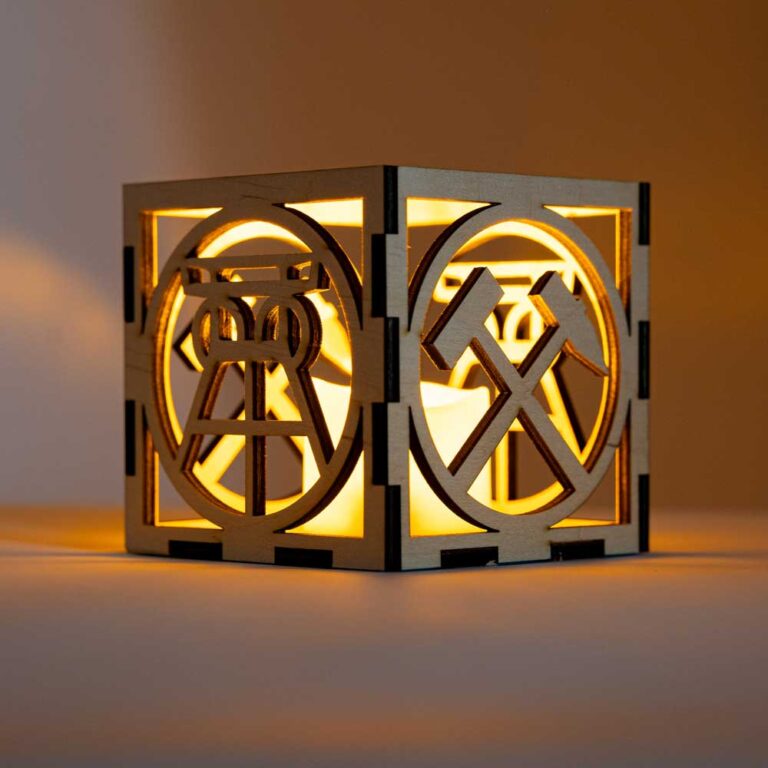 Ruhrpott Teelichthalter aus Holz gelasert aus 3mm Bastelholz mit dem Motiven Förderturm und Hacke & Schlegel