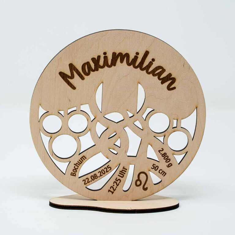 Geburtsbaum aus Holz - Individuell gravierbar