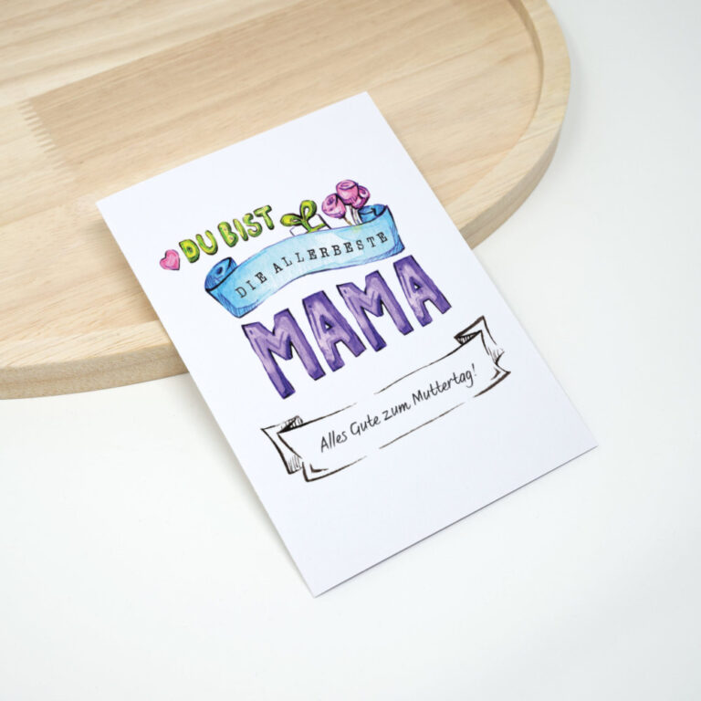 Aquarell Handlettering Muttertagskarte neben Holzplatte, Spruch: Du bist die allerbeste Mama