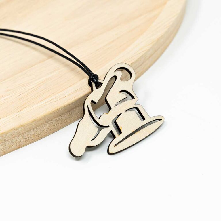 Auto Spiegelanhänger aus Holz - Polliermaschine