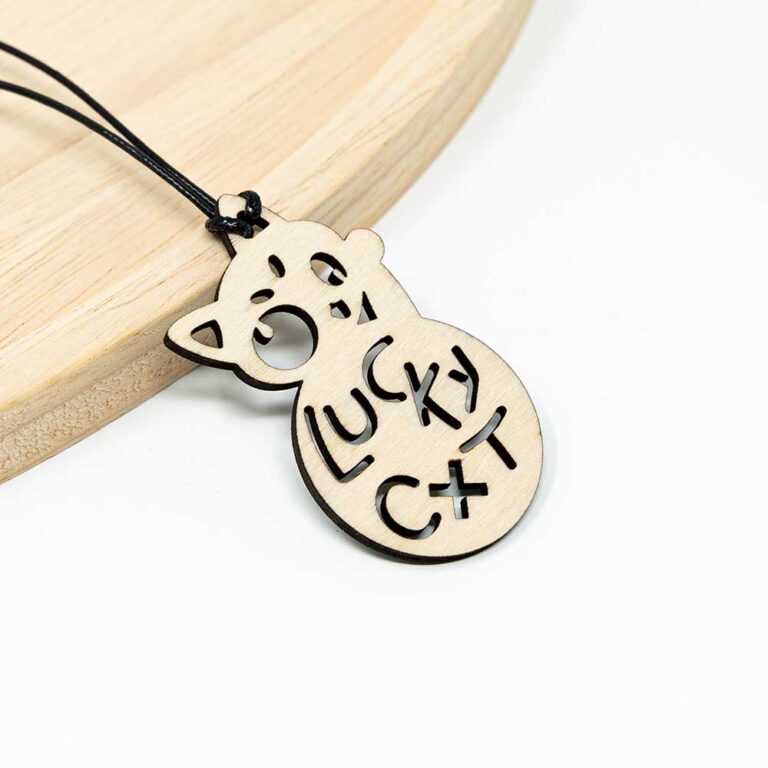 Auto Spiegelanhänger aus Holz - Lucky Cat